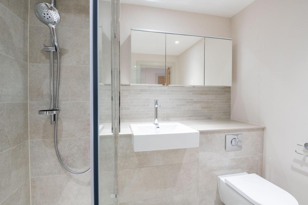 Elegant Victoria Home Close To Sloane Square By Underthedoormat London Eksteriør billede